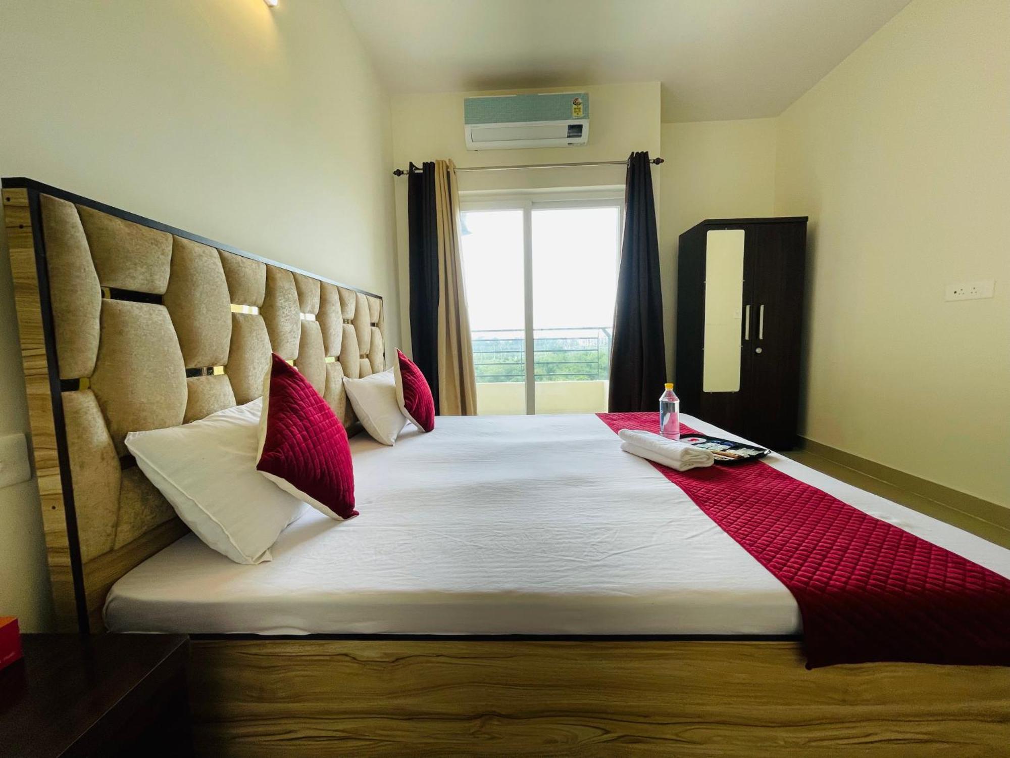 Atulyam Stays Sushant Golf City ラクナウ エクステリア 写真