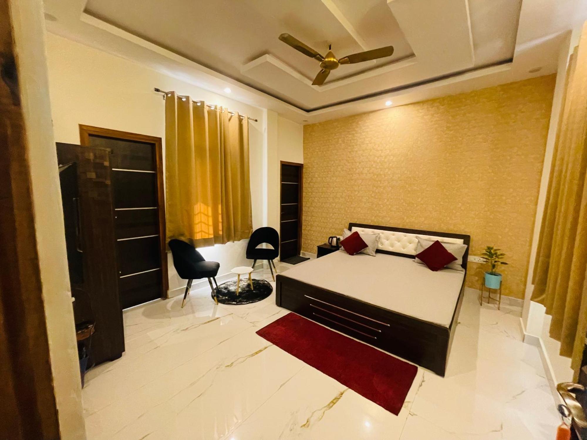 Atulyam Stays Sushant Golf City ラクナウ エクステリア 写真