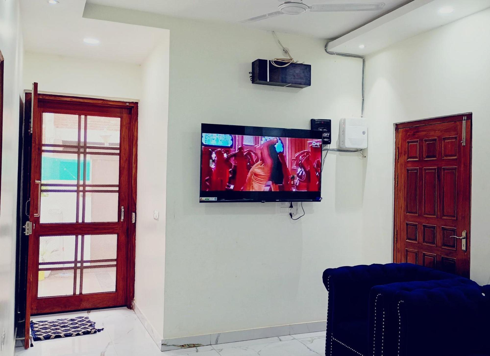 Atulyam Stays Sushant Golf City ラクナウ エクステリア 写真