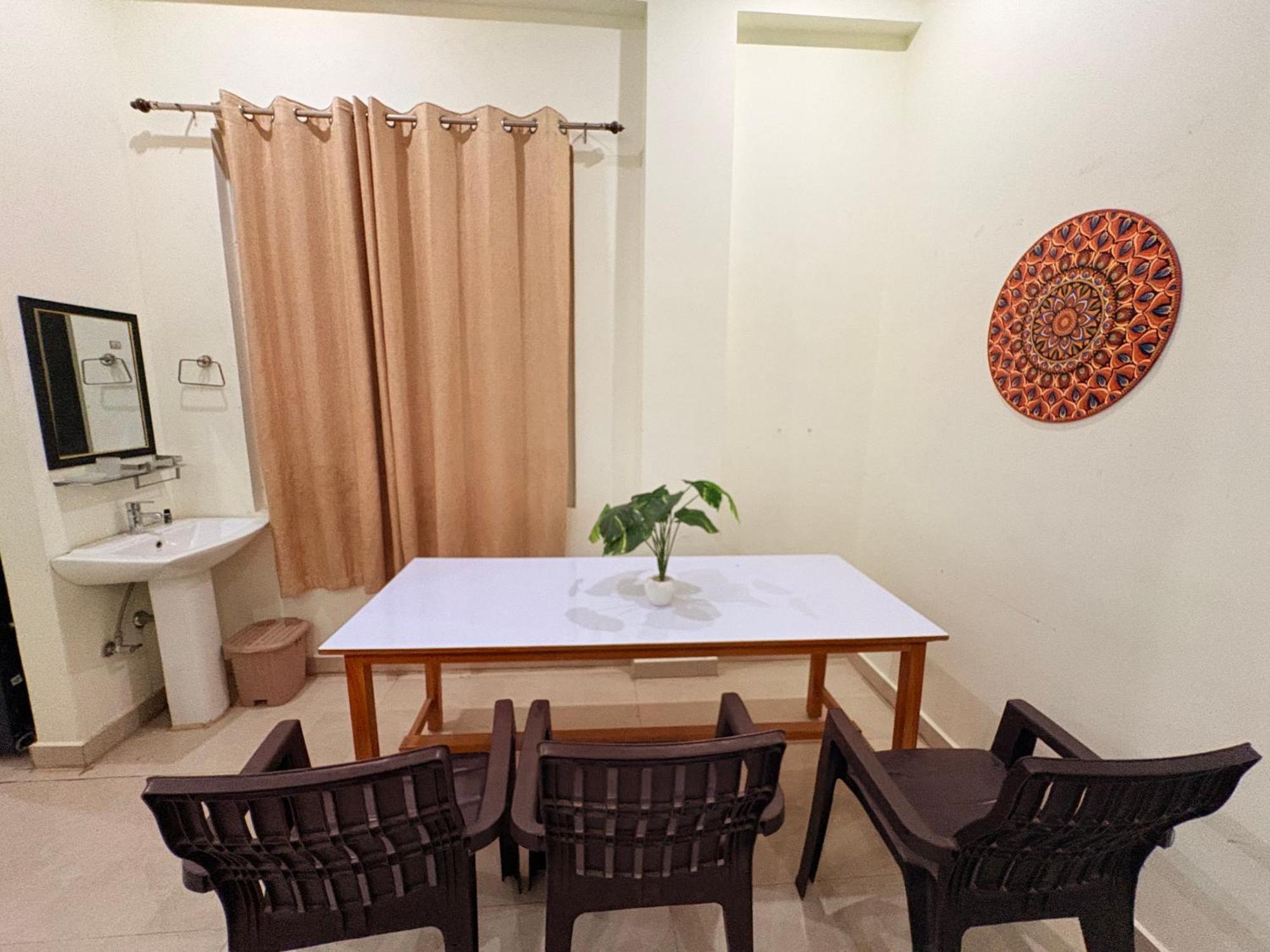 Atulyam Stays Sushant Golf City ラクナウ エクステリア 写真