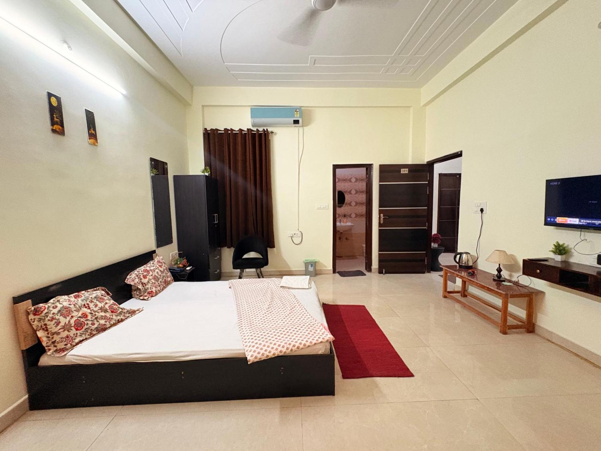 Atulyam Stays Sushant Golf City ラクナウ エクステリア 写真